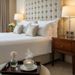 Poranna kawa w sypialni design czyli jak stworzyć klimat luksusowego hotelu