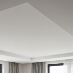 Zalety malowania sufitów farbą o pełnym matowym wykończeniu antyrefleksyjnym